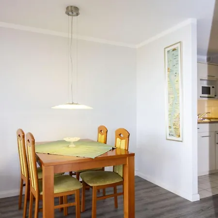 Trafalgar 334 Apartman *